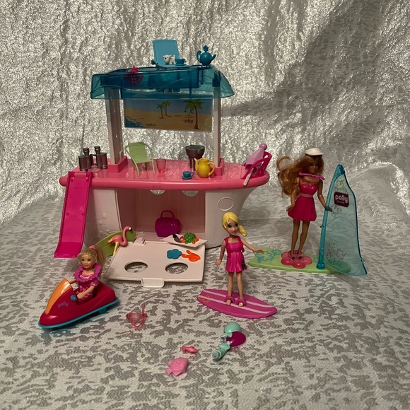 Polly Pockets Yacht with 3 Polly Pocket dolls windsurfer, jet ski - Picture 5 of 6